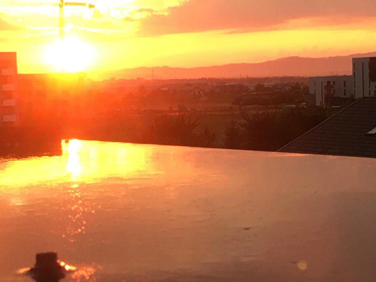 Fantastic Sunset Penthouse Apartment Brasov Luaran gambar